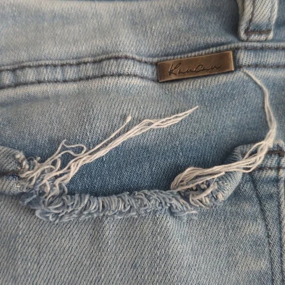 KanCan 28 Distressed Crop Jean - Picture 9 of 9